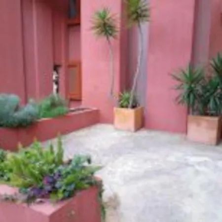 Apartman Estudio En La Muralla Roja