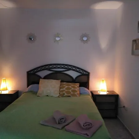 Estudio En La Muralla Roja